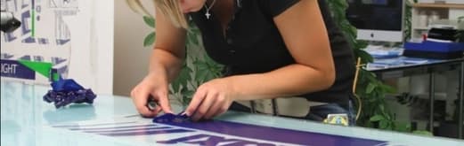 Ausbildung zum Gestalter/in Werbetechnik EFZ - Arbeitssituation, Lohn und Weiterbildungen, Schnupperlehren und freie Lehrstelle für 2026 finden. Gestalter/in Werbetechnik EFZ