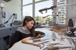 Ausbildung zum Silberschmied/in EFZ - Arbeitssituation, Lohn und Weiterbildungen, Schnupperlehren und freie Lehrstelle für 2026 finden. Silberschmied/in EFZ