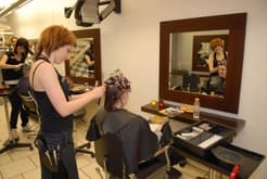 Ausbildung zum Coiffeur/-euse EBA - Arbeitssituation, Lohn und Weiterbildungen, Schnupperlehren und freie Lehrstelle für 2026 finden. Coiffeur/-euse EBA