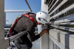 Ausbildung zum Fachmann/-frau Sonnenschutz und Storentechnik EFZ - Arbeitssituation, Lohn und Weiterbildungen, Schnupperlehren und freie Lehrstelle für 2026 finden. Fachmann/-frau Sonnenschutz und Storentechnik EFZ