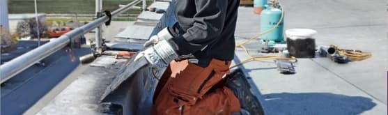Ausbildung zum Abdichtungspraktiker/in EBA - Arbeitssituation, Lohn und Weiterbildungen, Schnupperlehren und freie Lehrstelle für 2026 finden. Abdichtungspraktiker/in EBA