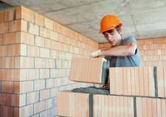 Ausbildung zum Maurer/in EFZ - Arbeitssituation, Lohn und Weiterbildungen, Schnupperlehren und freie Lehrstelle für 2026 finden. Maurer/in EFZ