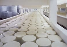 Ausbildung zum Milchtechnologe/-login EFZ - Arbeitssituation, Lohn und Weiterbildungen, Schnupperlehren und freie Lehrstelle für 2026 finden. Milchtechnologe/-login EFZ