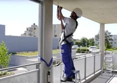 Ausbildung zum Montagepraktiker/in Sonnenschutz und Storentechnik EBA - Arbeitssituation, Lohn und Weiterbildungen, Schnupperlehren und freie Lehrstelle für 2026 finden. Montagepraktiker/in Sonnenschutz und Storentechnik EBA