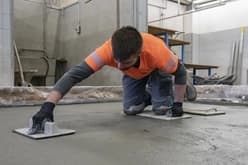Ausbildung zum Industrie- und Unterlagsbodenbauer/in EFZ - Arbeitssituation, Lohn und Weiterbildungen, Schnupperlehren und freie Lehrstelle für 2026 finden. Industrie- und Unterlagsbodenbauer/in EFZ