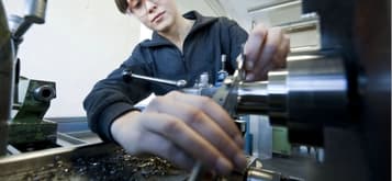 Ausbildung zum Polymechaniker/in EFZ - Arbeitssituation, Lohn und Weiterbildungen, Schnupperlehren und freie Lehrstelle für 2026 finden. Polymechaniker/in EFZ