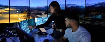 Ausbildung zum Dipl. Flugverkehrsleiter(in) HF - Arbeitssituation, Lohn und Weiterbildungen, Schnupperlehren und freie Lehrstelle für 2026 finden. Dipl. Flugverkehrsleiter(in) HF
